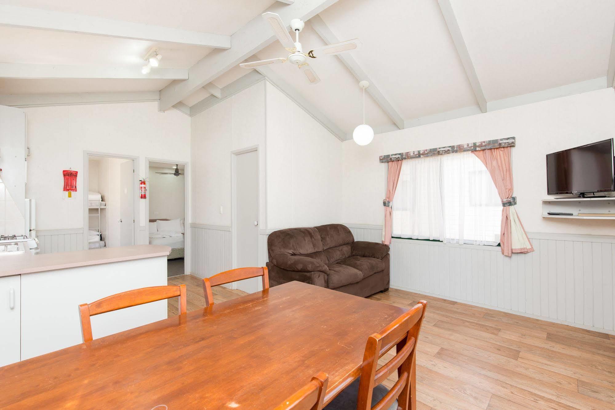 Nrma Mildura Riverside Holiday Park Экстерьер фото