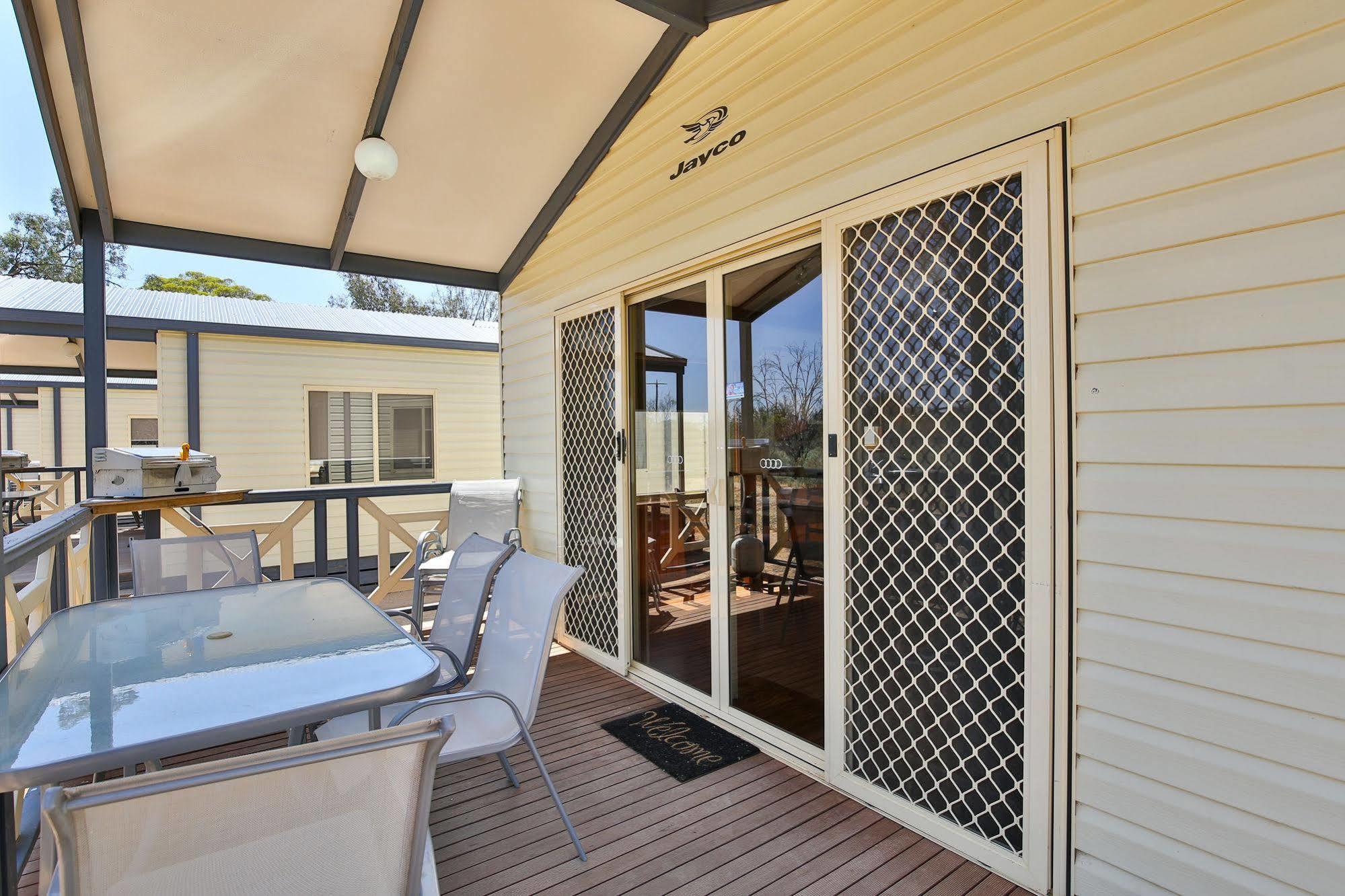 Nrma Mildura Riverside Holiday Park Экстерьер фото